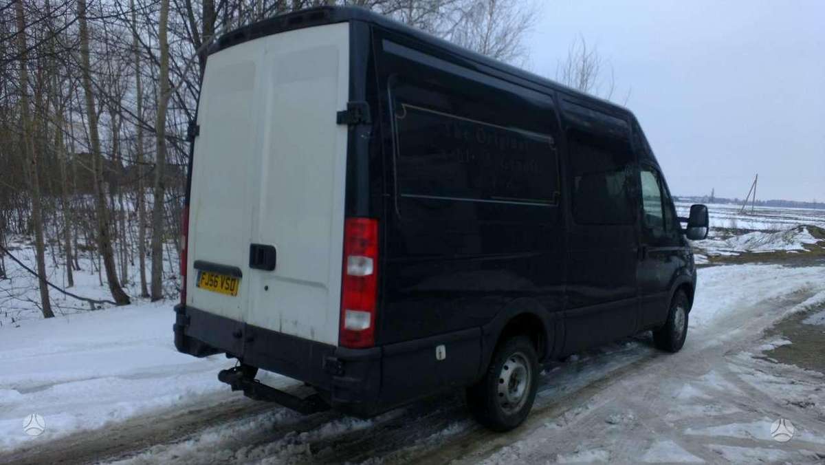 Iveco DAILY 35S12, preču