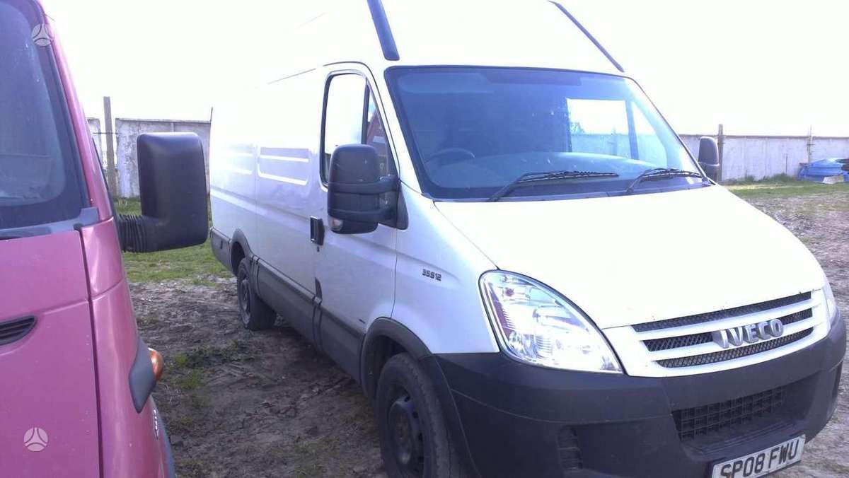 Iveco Daily, preču