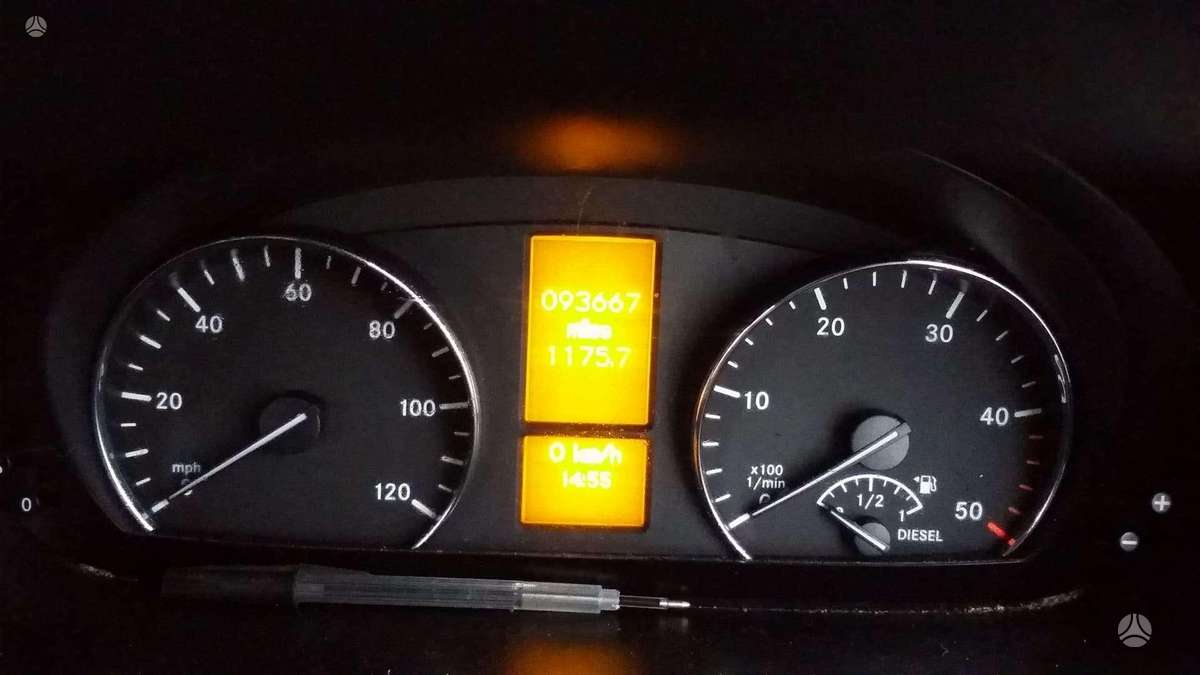 Mercedes-Benz SPRINTER, preču