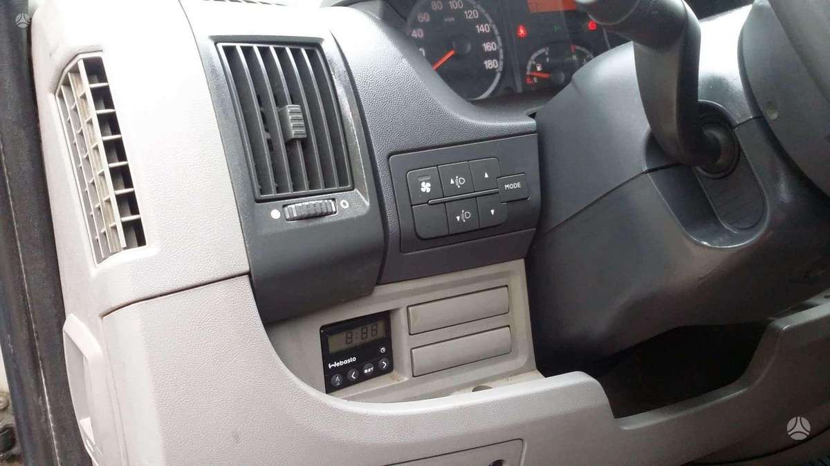 Peugeot BOXER, cargo vans