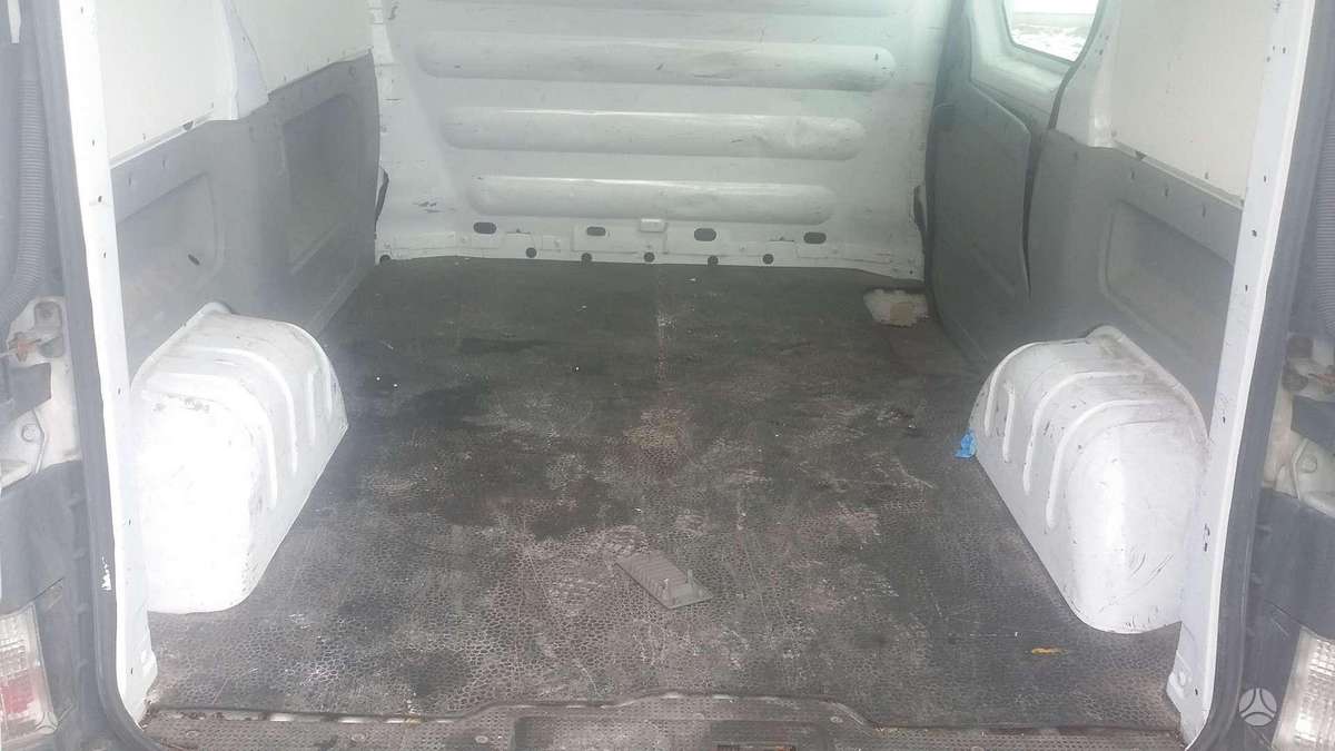 Renault TRAFIC, preču