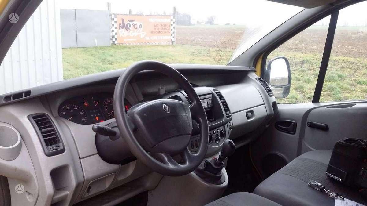 Renault TRAFIK, cargo vans
