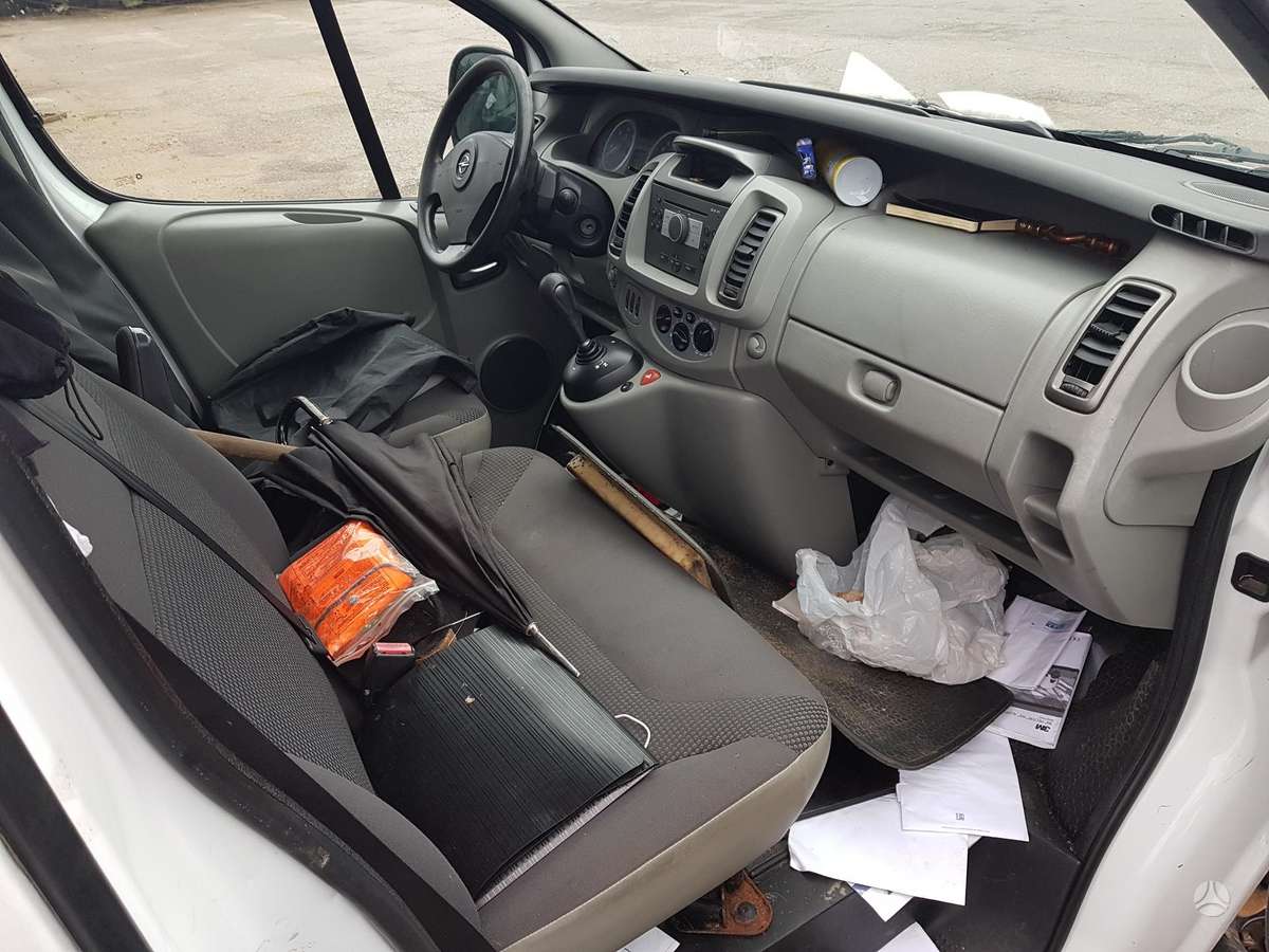 Opel Vivaro Kodas m9r l 782