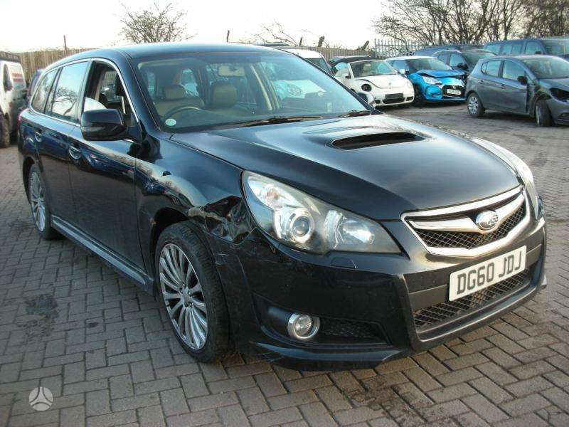Subaru Legacy по частям. Variklis dirba tvarkingai