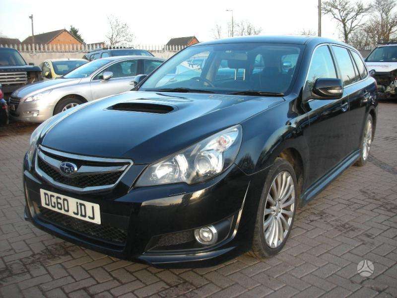 Subaru Legacy по частям. Variklis dirba tvarkingai