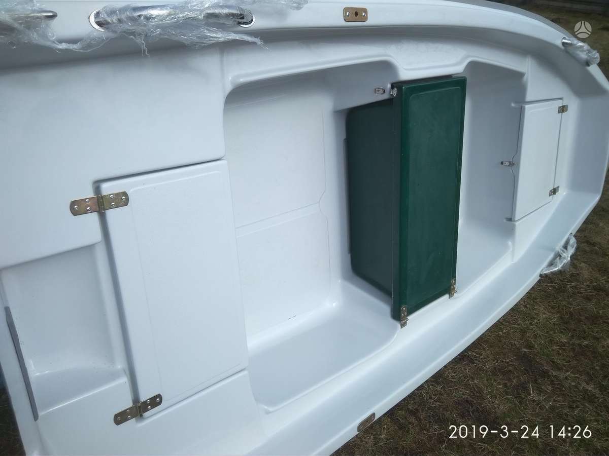 Autoplast Trimaranas, plastikinės valtys