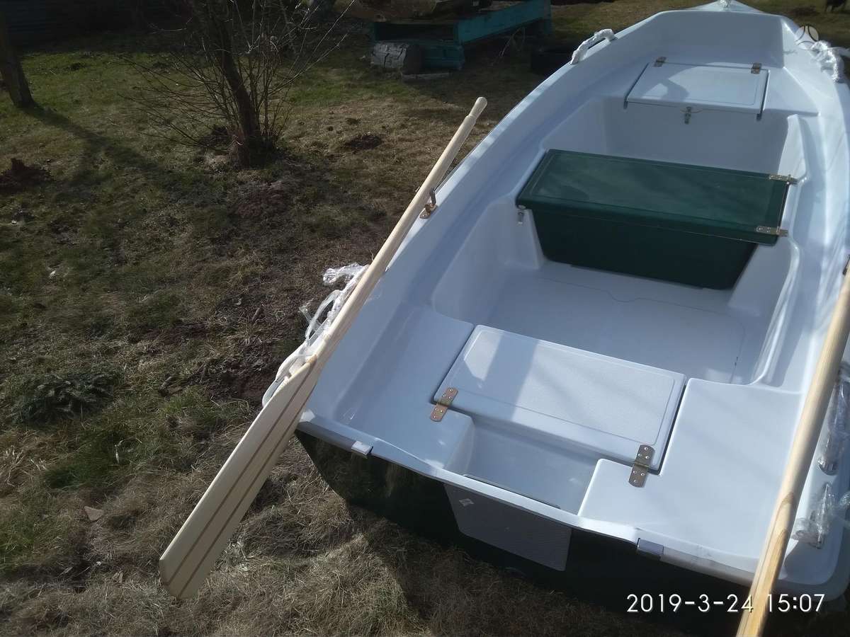 Autoplast Trimaranas, plastikinės valtys