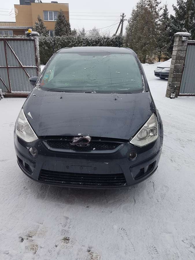 Ford S-MAX dalimis. Dalimis