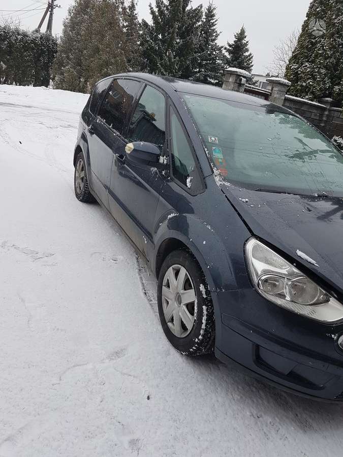 Ford S-MAX dalimis. Dalimis