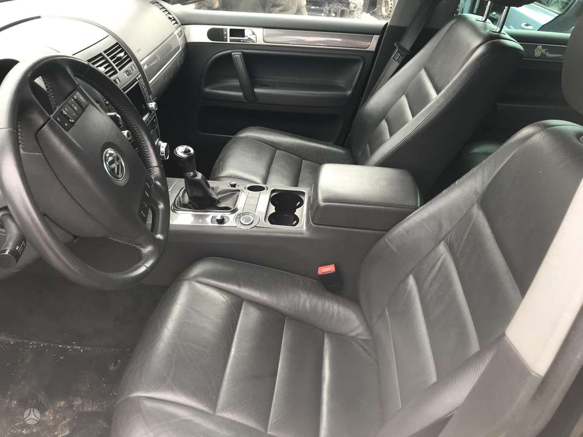 Volkswagen Touareg по частям.