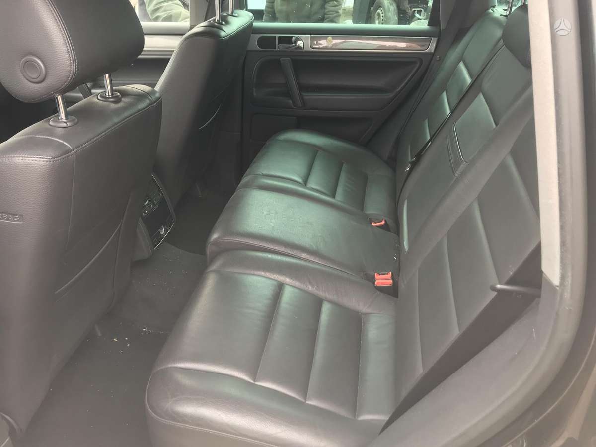 Volkswagen Touareg по частям.