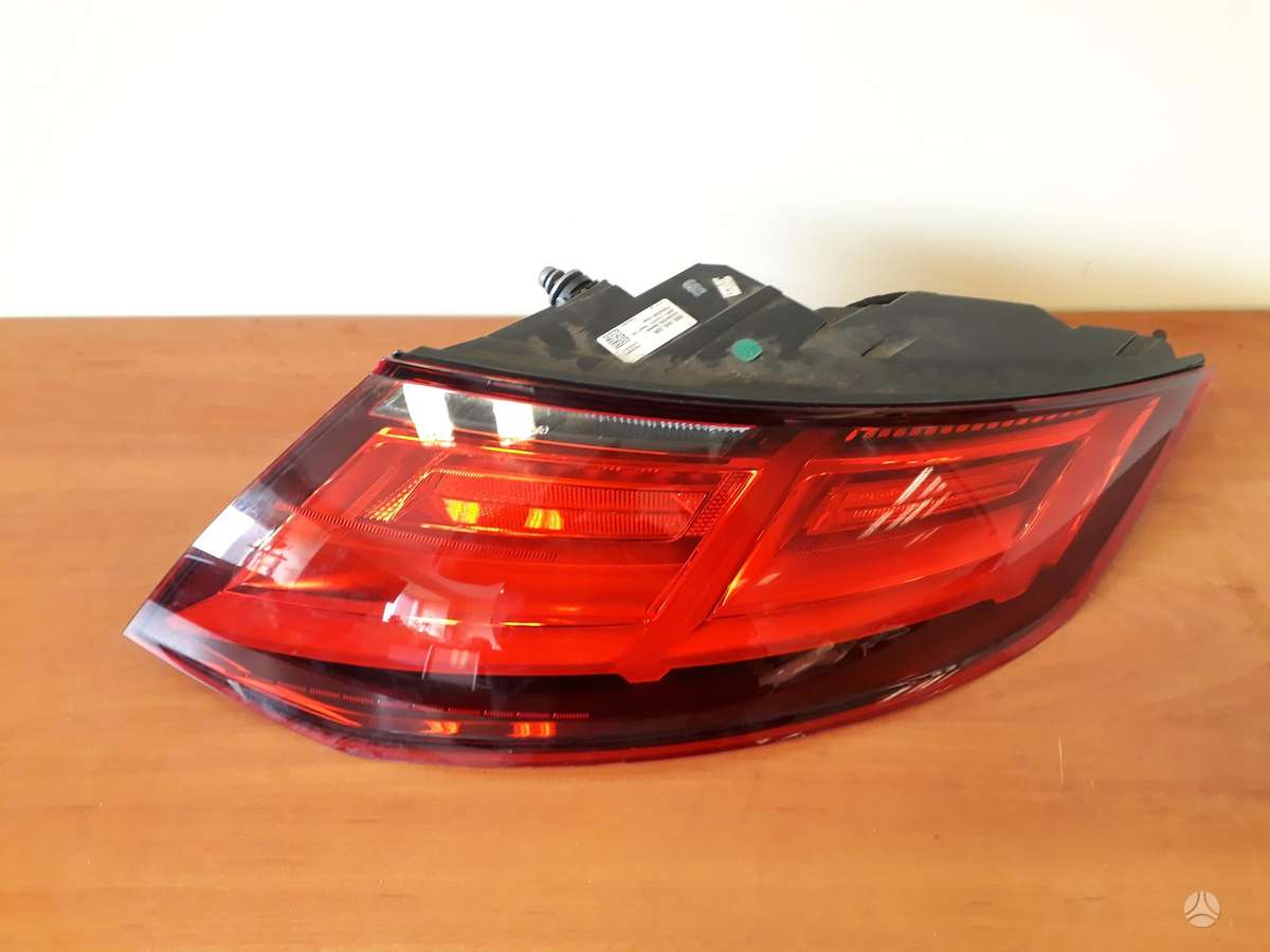 Audi TT dalimis. Anglas dalimis s line apdaila