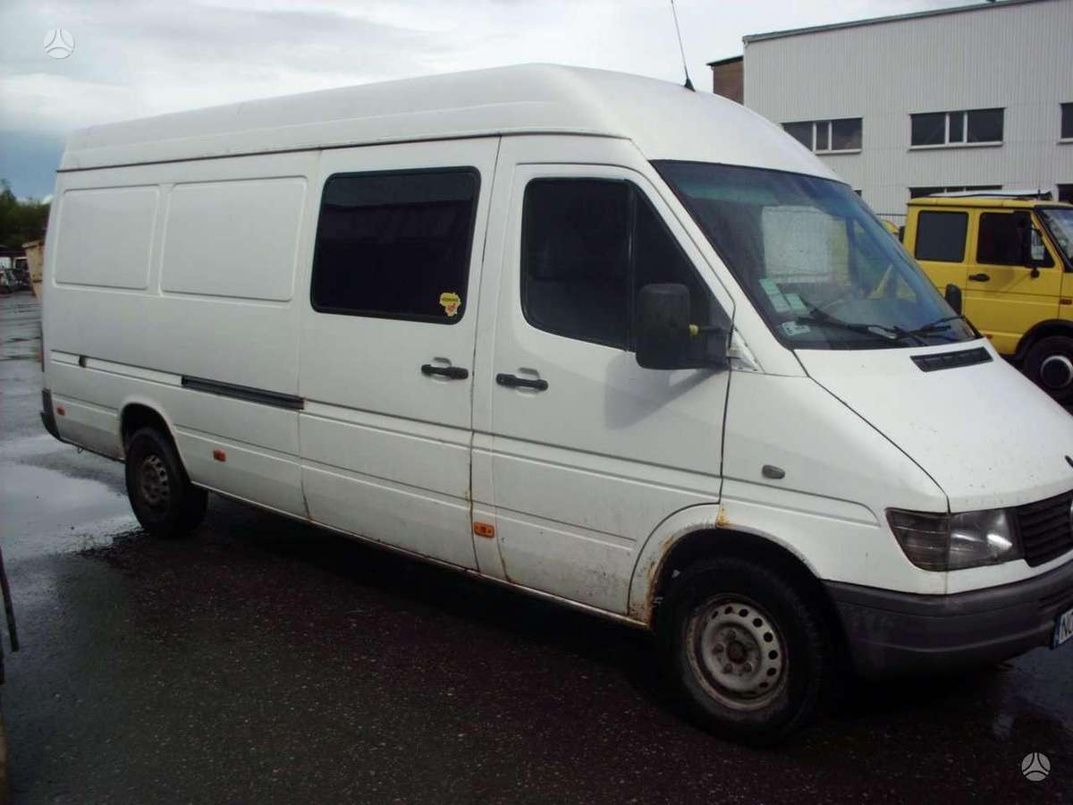 Mercedes-Benz Sprinter, cargo vans