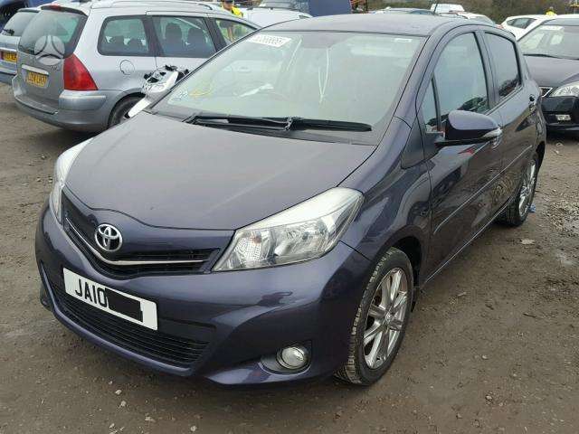 Toyota Yaris по частям