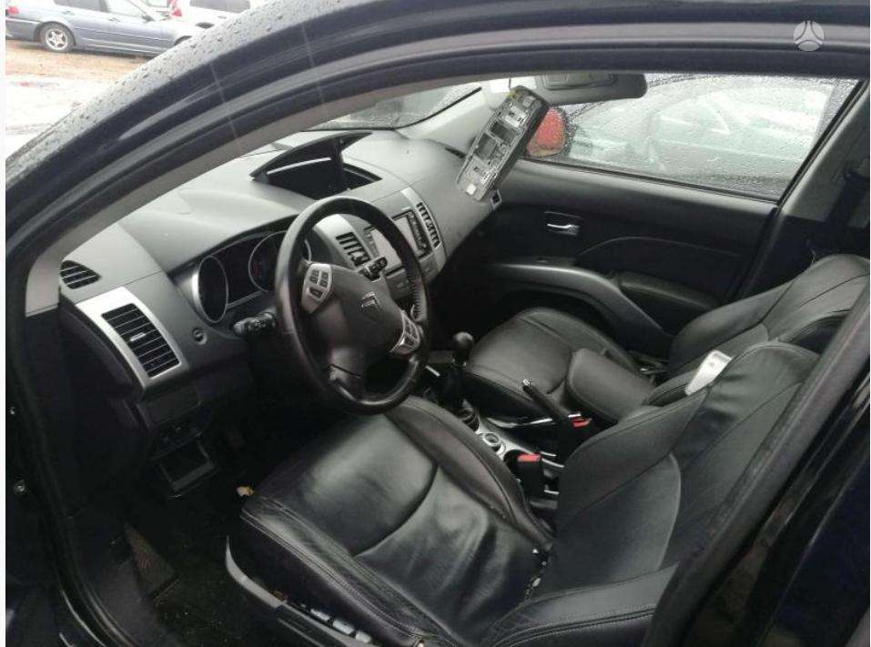 Citroen C-Crosser по частям