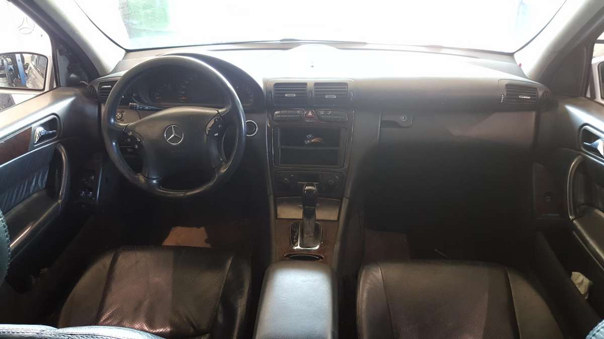 Mercedes-Benz C270
