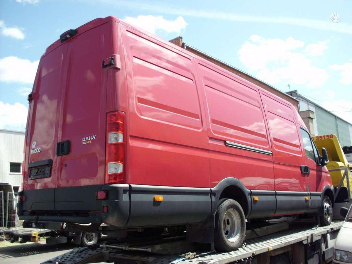 Iveco 35C15, preču