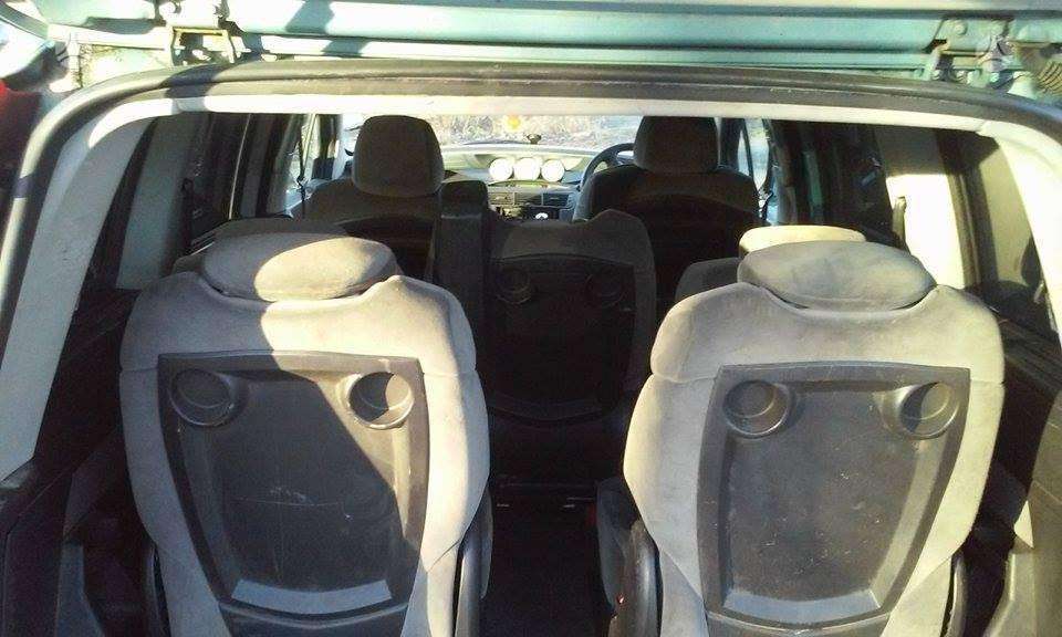 Citroen C8 dalimis. 7 vietų salonas kablys