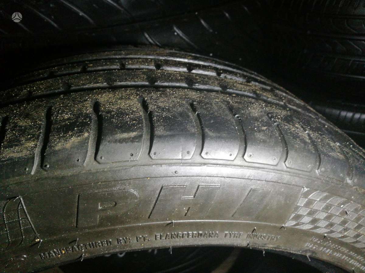 Accelera PHI, летние 255/40 R18