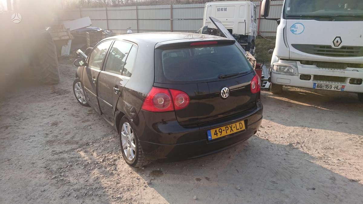 Volkswagen Golf dalimis