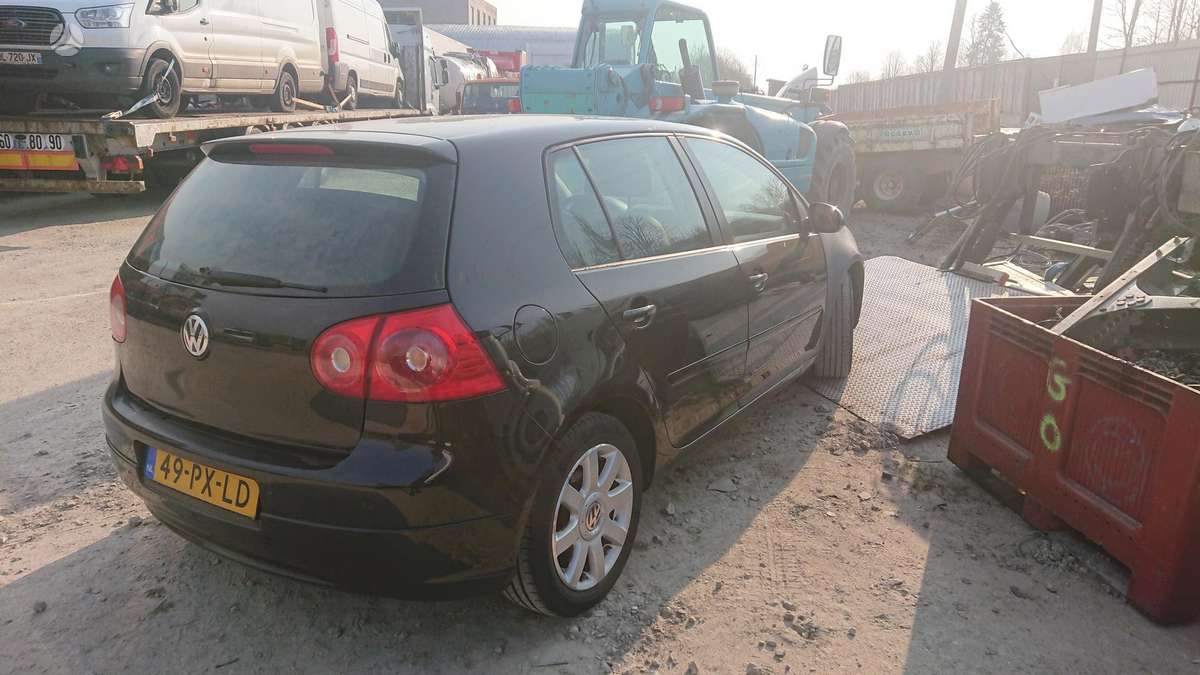 Volkswagen Golf for parts