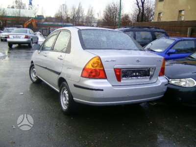 Suzuki Liana