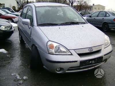 Suzuki Liana