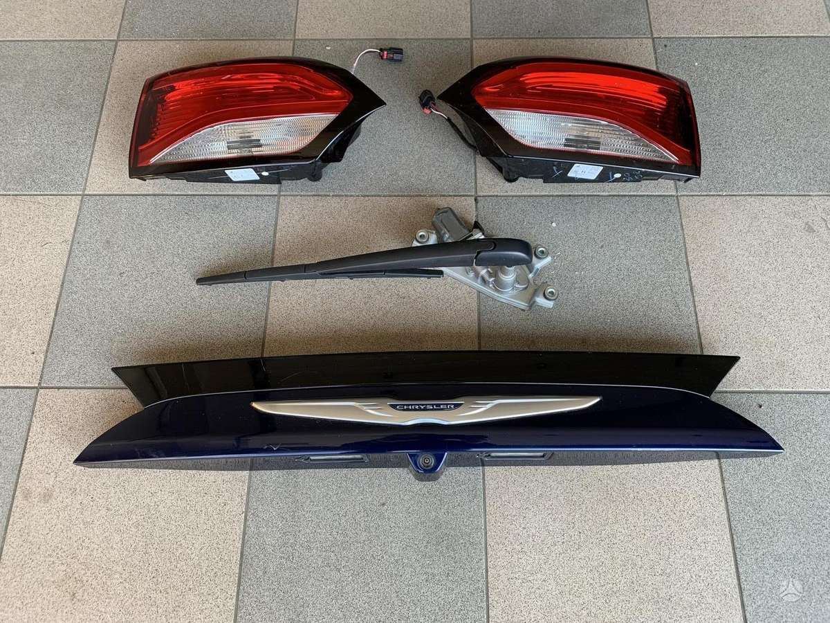 Chrysler Pacifica детали салона
