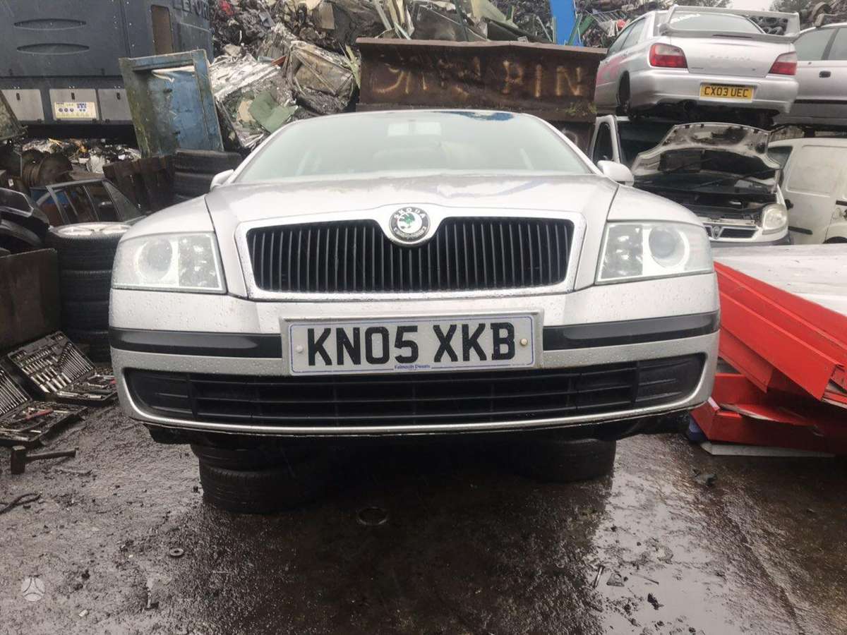 Skoda Octavia dalimis