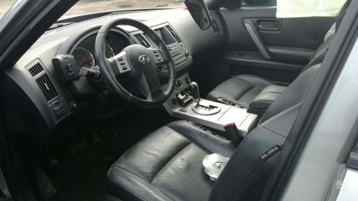 Infiniti FX35