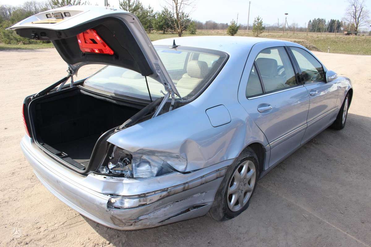 Mercedes-Benz S320 по частям