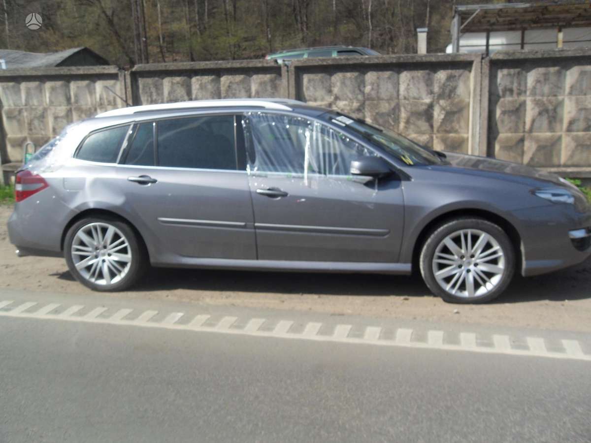 Renault Laguna dalimis