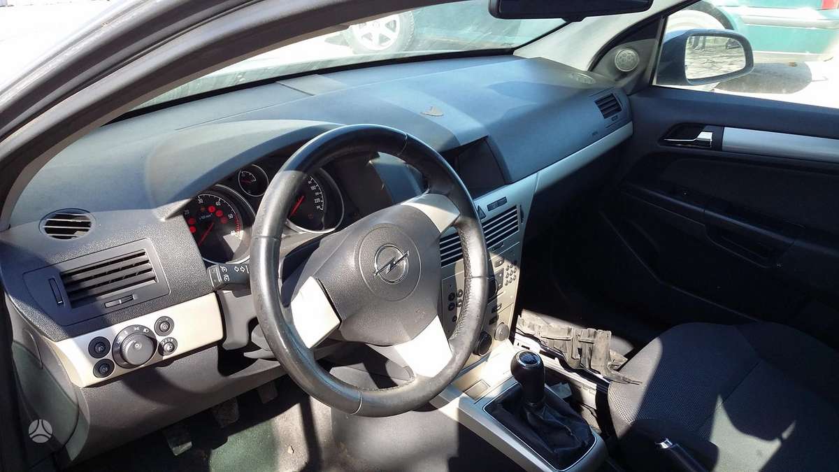 Opel Astra for parts. Dalimis