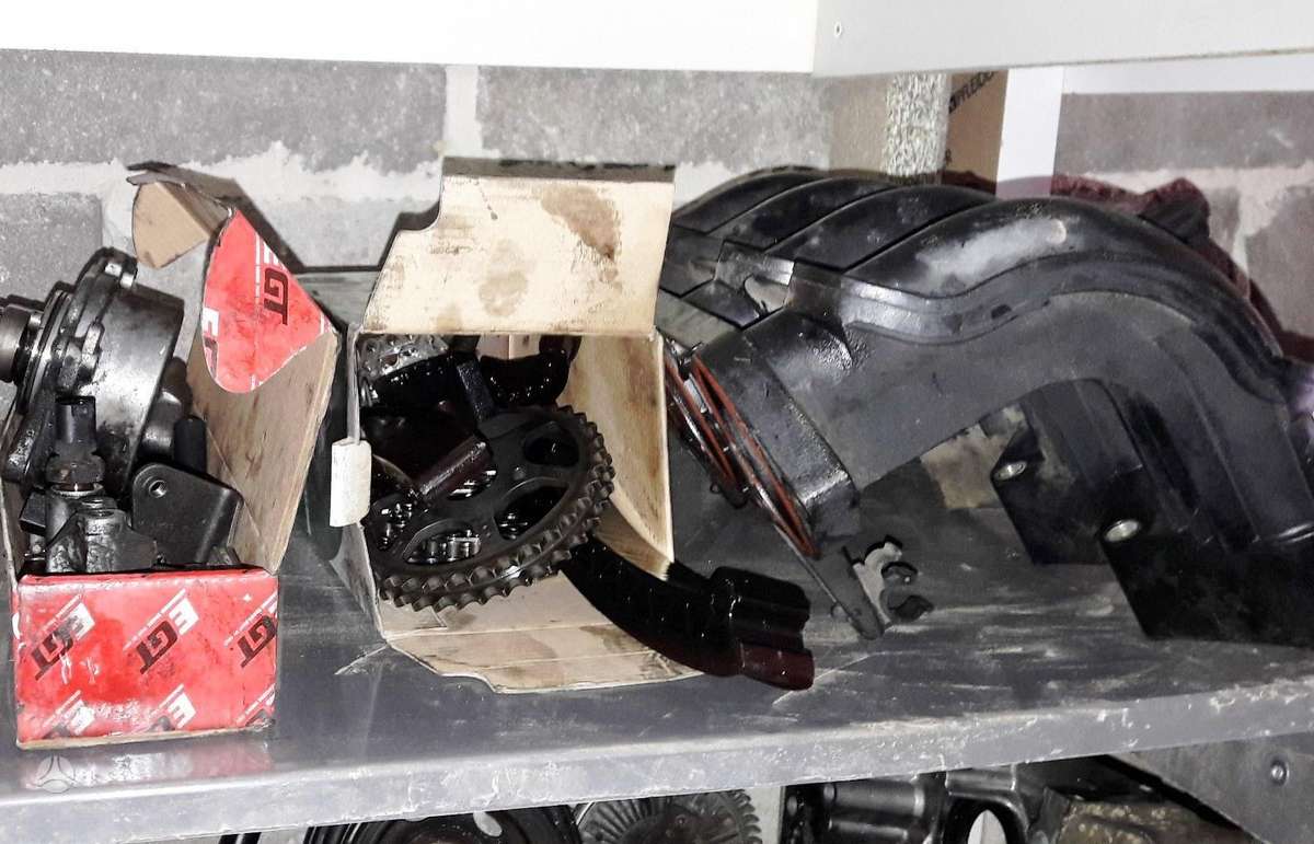 Mercedes-Benz Sprinter, OM 611 981, engine parts