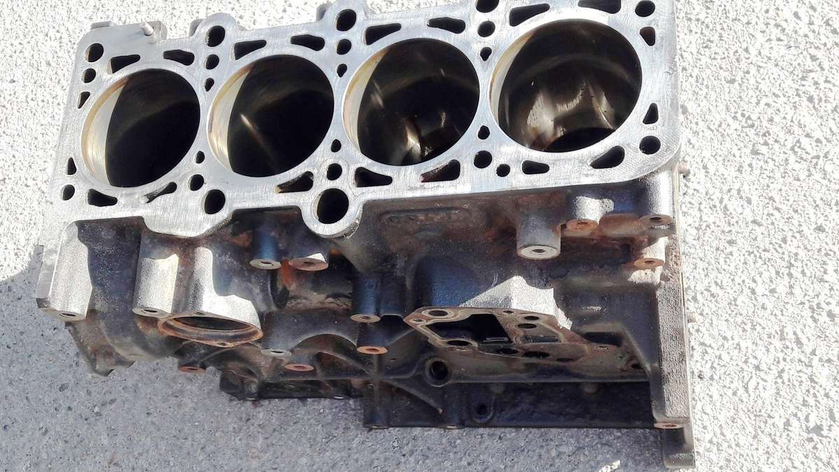 Audi TT, CDL, crankshaft, pistons, engine block
