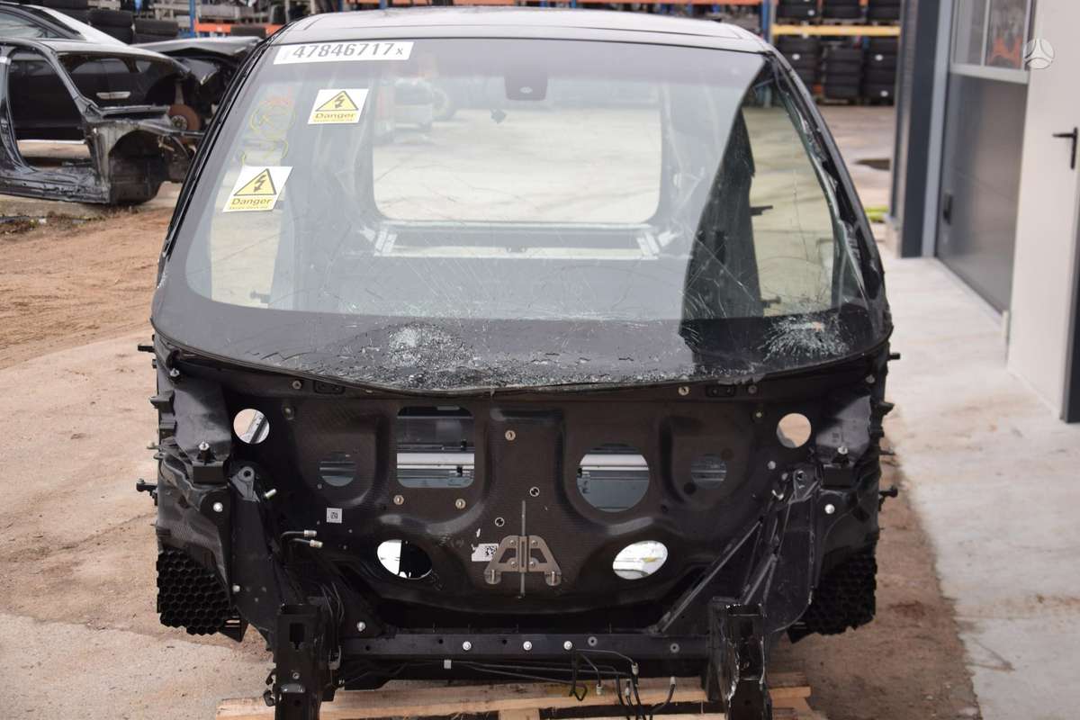 BMW i3 lonžeronai (priekiniai, galiniai), stogas