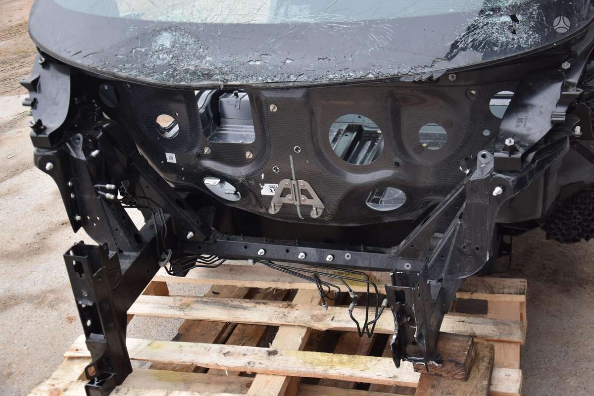 BMW i3 lonžeronai (priekiniai, galiniai), stogas