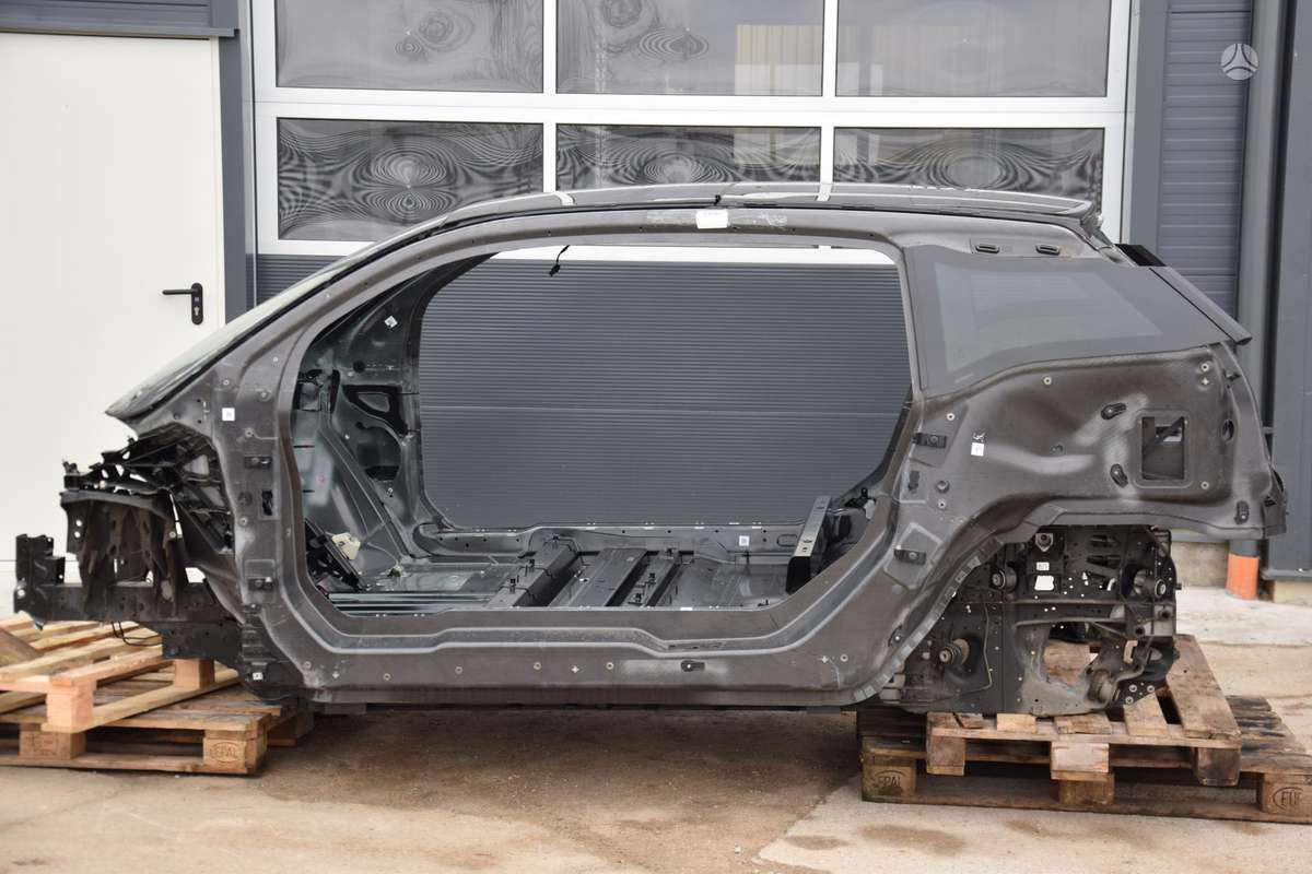 BMW i3 lonžeronai (priekiniai, galiniai), stogas