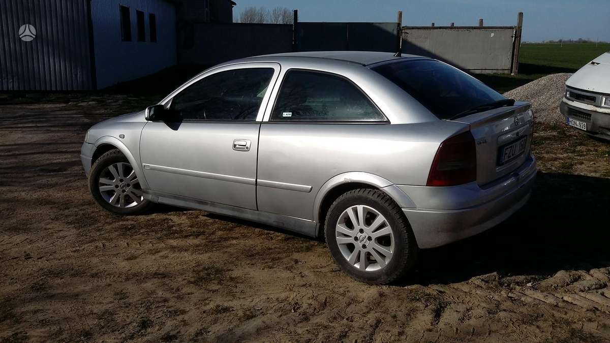 Opel Astra dalimis. Variklis dalimis