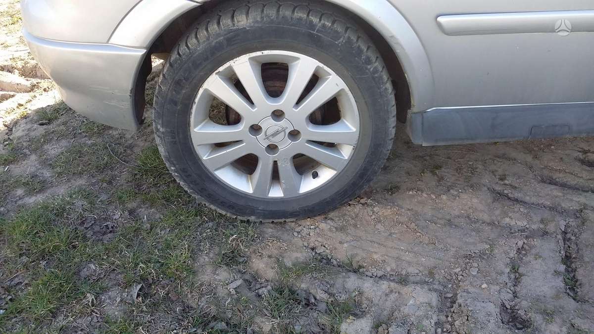 Opel Astra dalimis. Variklis dalimis