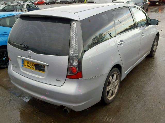 Mitsubishi Grandis dalimis