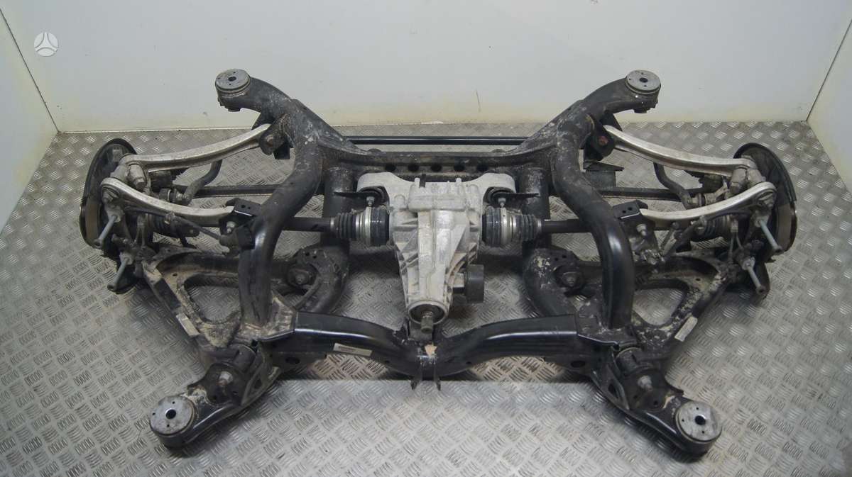 Porsche Cayenne differential, control arm, engine cradle