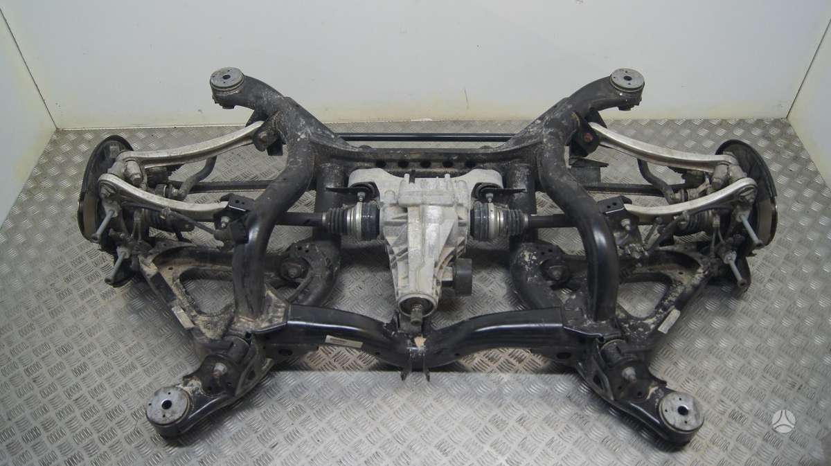 Porsche Cayenne reduktorius, šakės, variklio balkis
