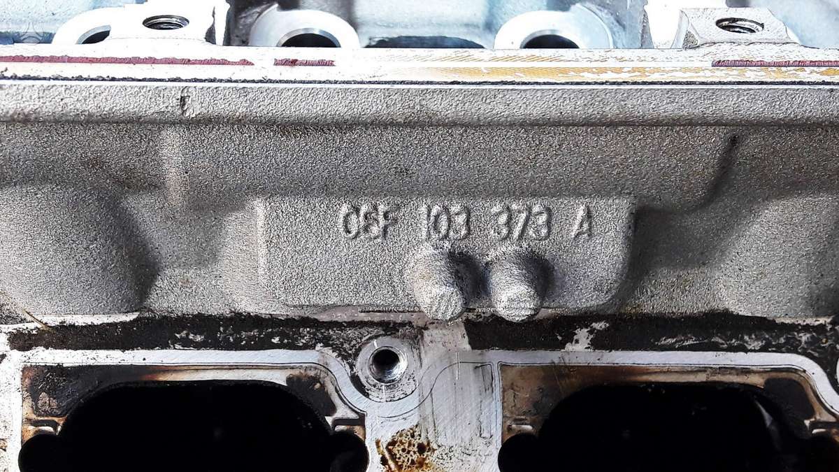 Audi A3, 06F103373A, engine parts