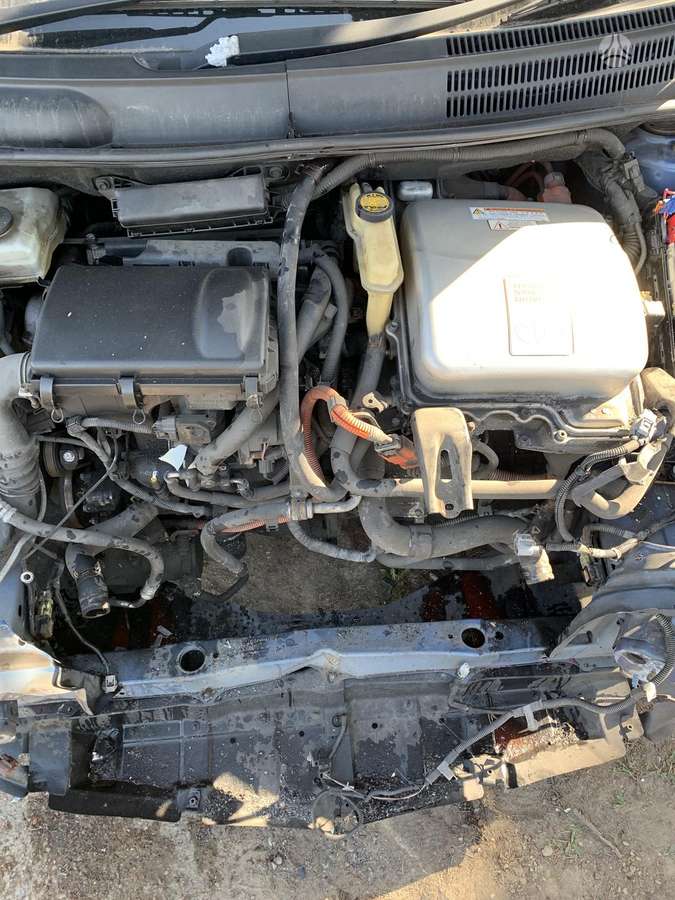 Toyota Prius rezerves daļās