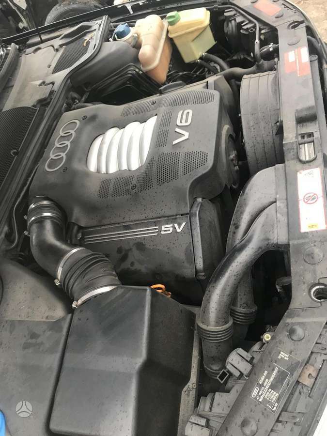 Audi A8 A8 2 8l triptronikas is anglijos dalimis
