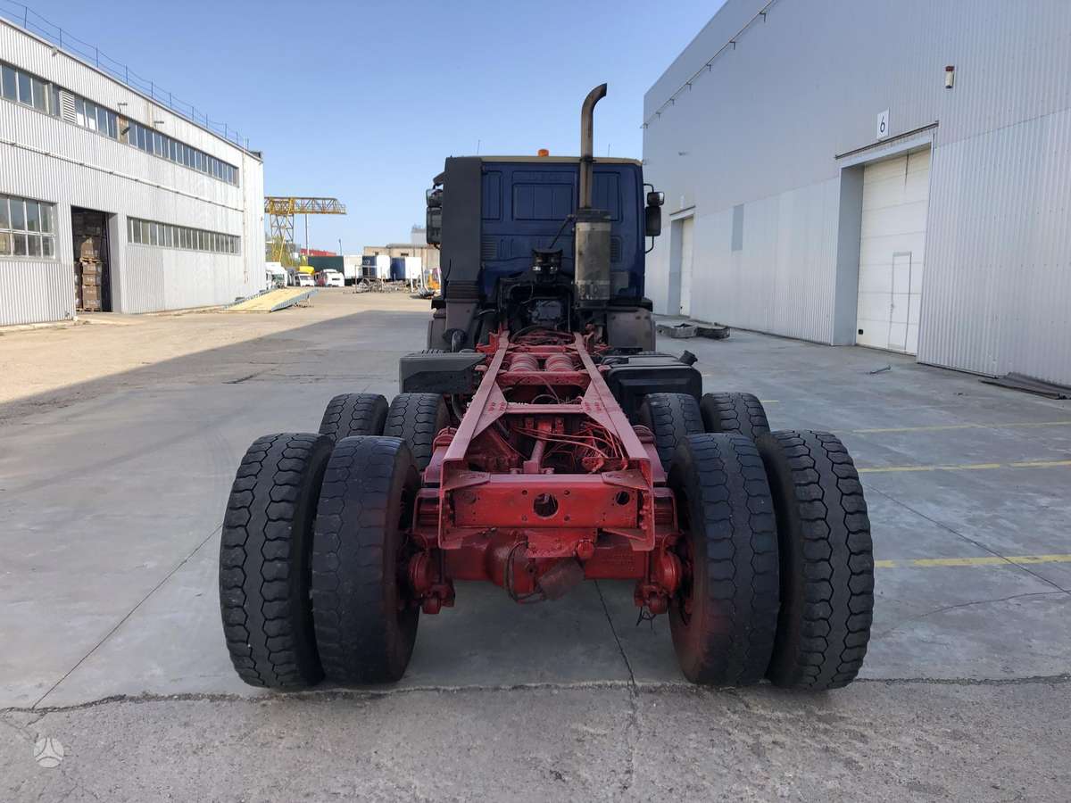 Iveco Eurotech 44E400, шасси