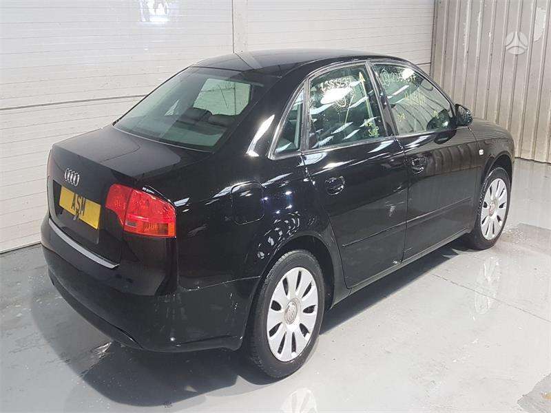 Audi A4 dalimis