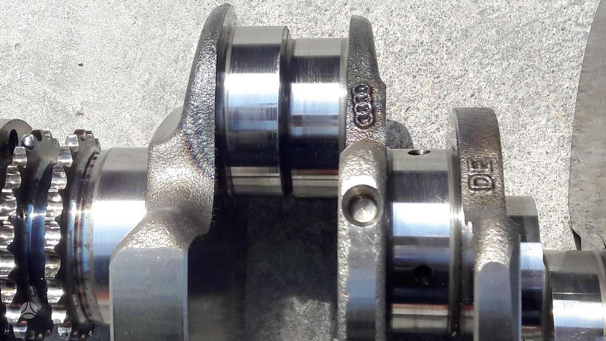 Audi A6, BMK, variklio detalės