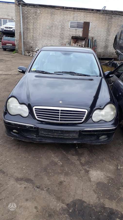 Mercedes-Benz C220 Dalimis